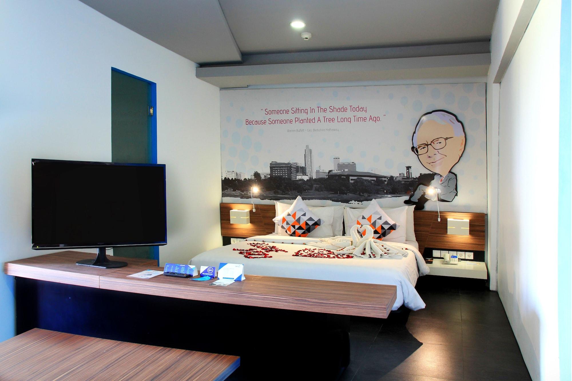 Berry Biz Hotel Seminyak Exterior foto
