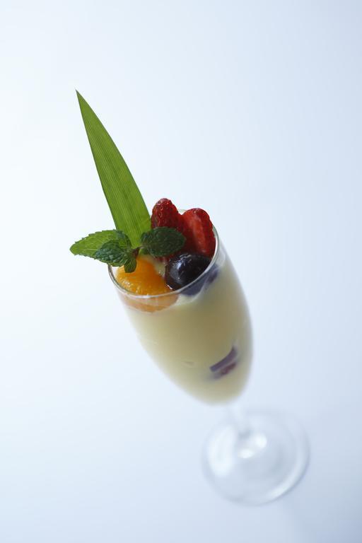 Berry Biz Hotel Seminyak Exterior foto